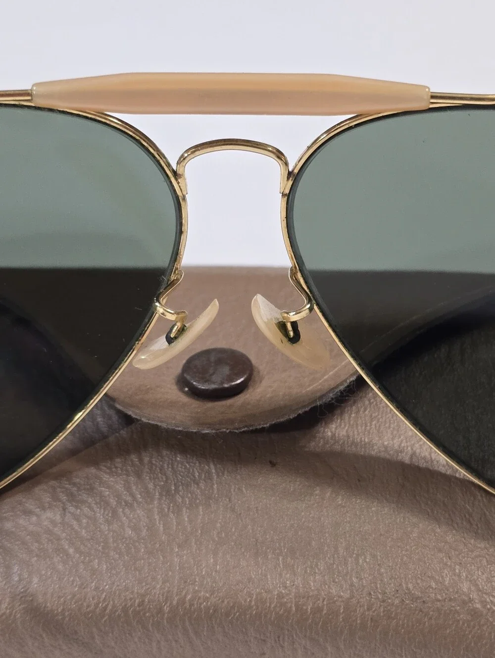 Vintage 60s Ray-Ban Men’s Gold Aviator Sunglasses 62[]14